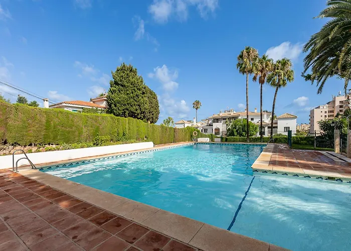 Carihuela With Pool And Free Parking 5 M Lejlighed *