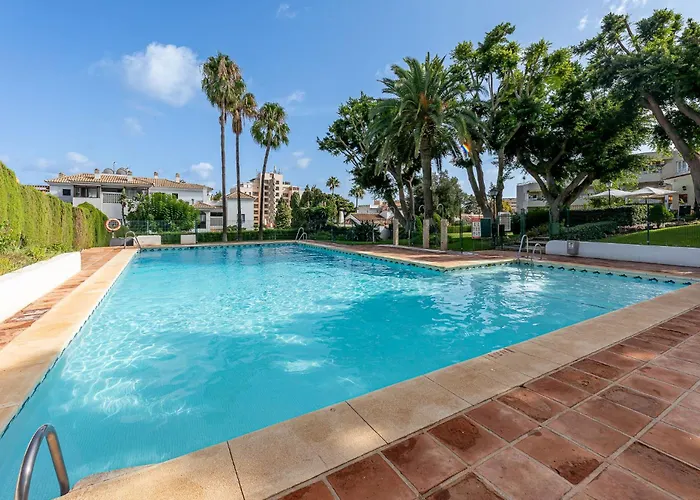 Carihuela With Pool And Free Parking 5 M