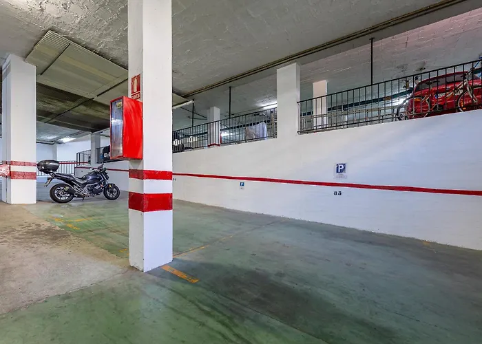 Carihuela With Pool And Free Parking 5 M