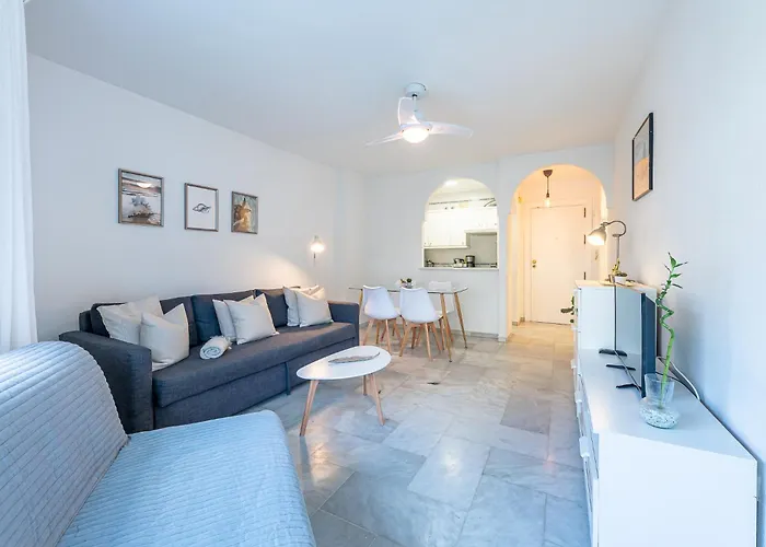 Carihuela With Pool And Free Parking 5 M Appartement