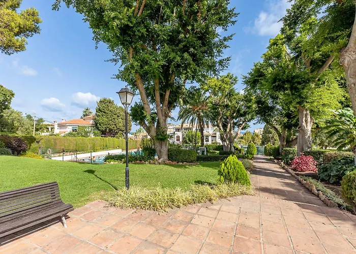 Carihuela With Pool And Free Parking 5 M